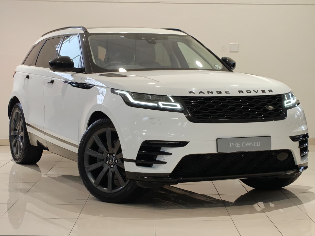 LAND ROVER RANGE ROVER VELAR 3.0D HSE (D300) for Sale at Jaguar Land Rover Stellenbosch